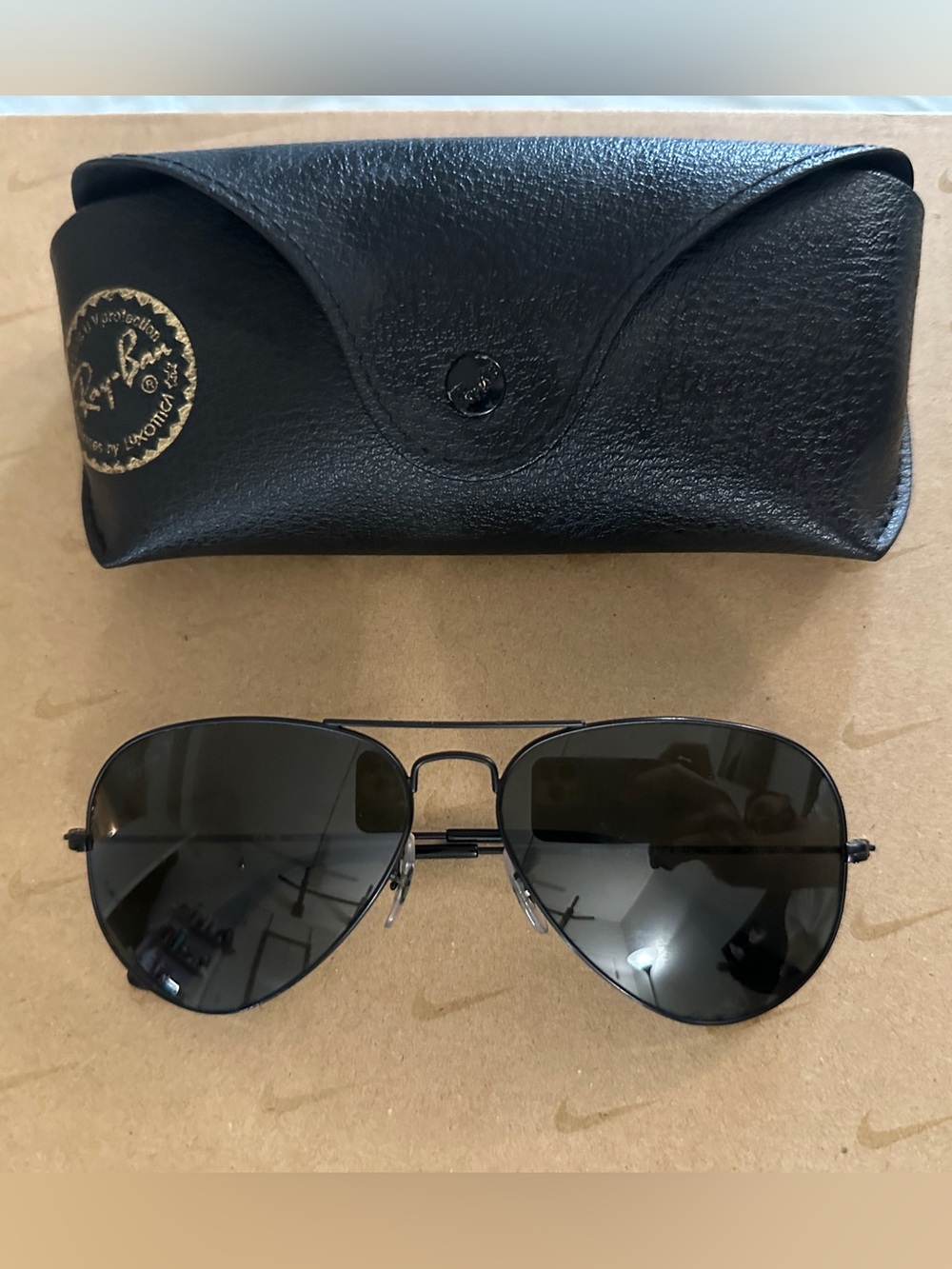 Ray-Ban Aviator Sunglasses in Black Metal with Dark Lenses
